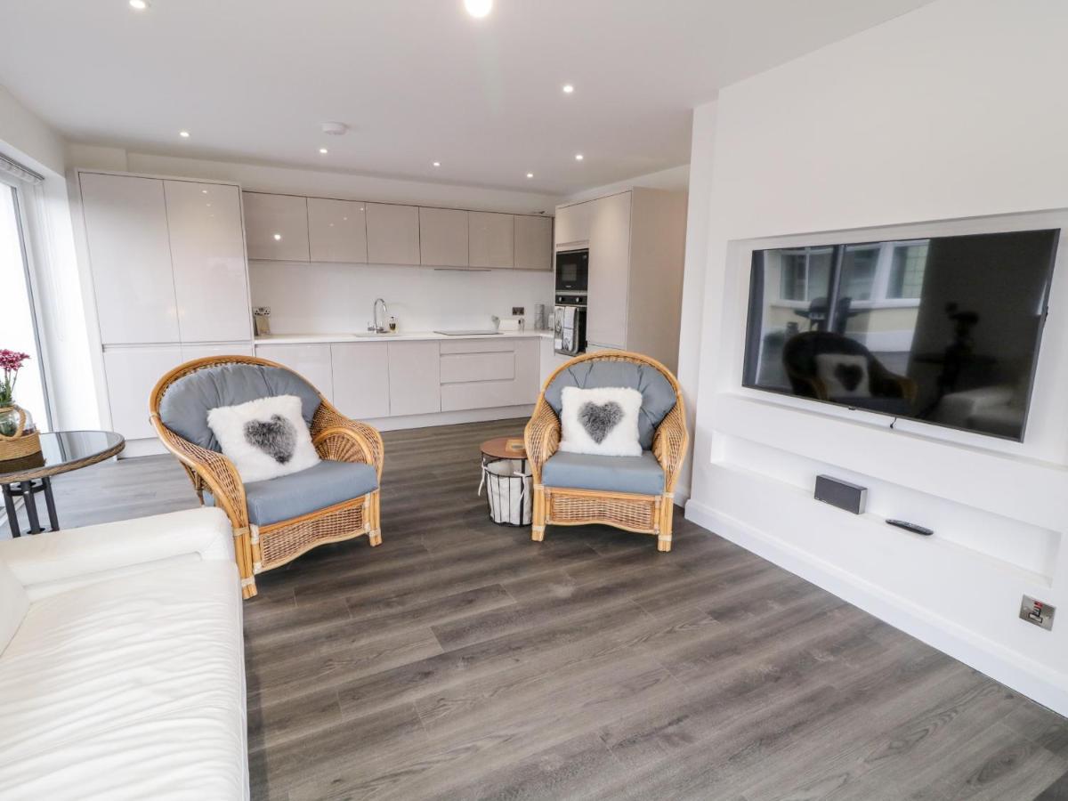 Вилла 19A Lismenary Road Ballyclare Экстерьер фото