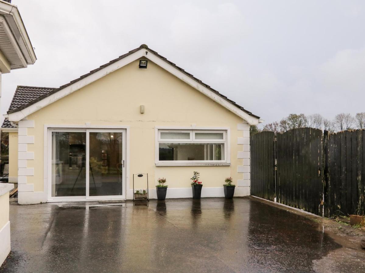 Вилла 19A Lismenary Road Ballyclare Экстерьер фото