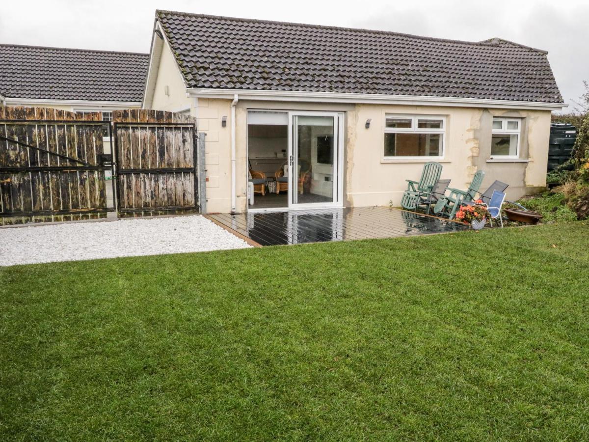 Вилла 19A Lismenary Road Ballyclare Экстерьер фото